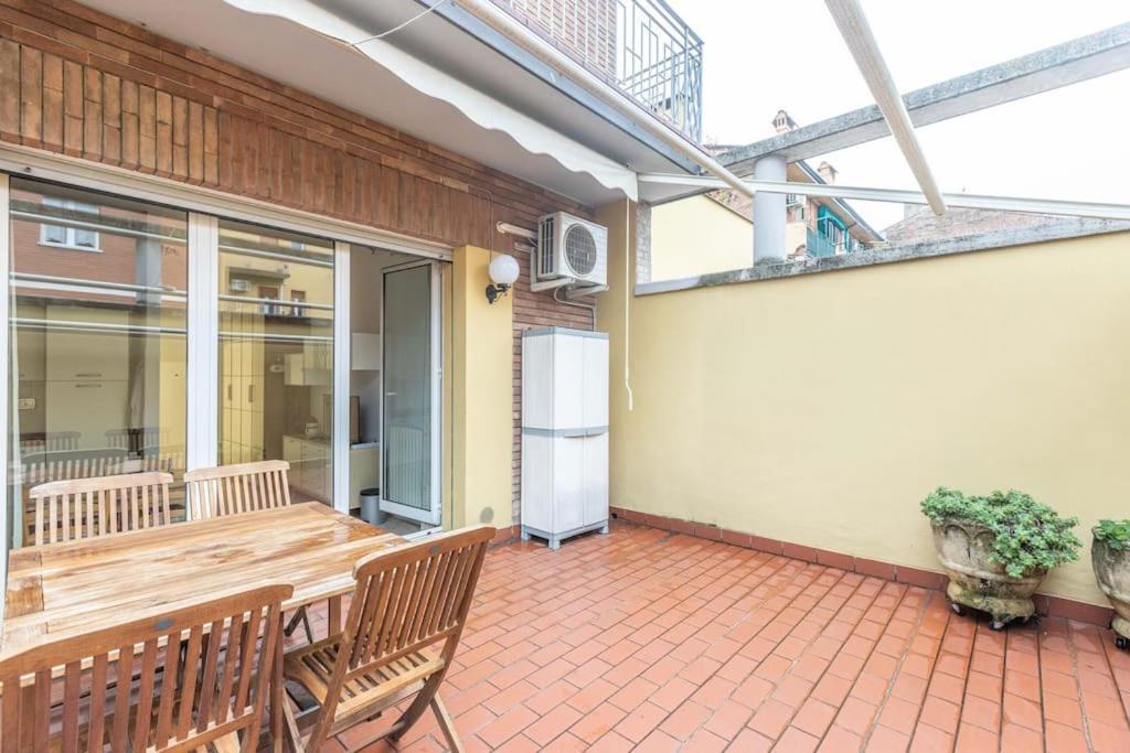 Tiarini 14 Apartman Bologna Kültér fotó
